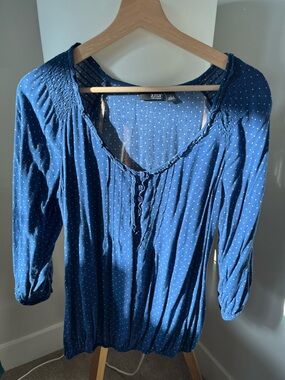 a.n.a Navy with White Dot Lightweight Top